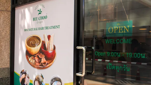 New year new outlet! Bee Choo Ratchada — photo 1