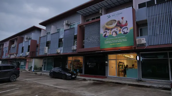 Opening of New outlet – Bee Choo Kallapaphruk! — photo 1