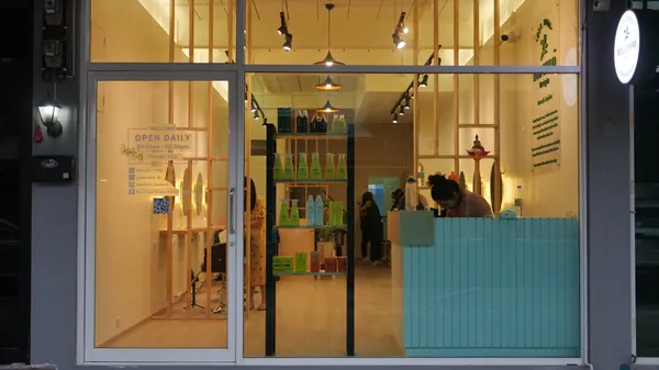 Opening of New outlet – Bee Choo Kallapaphruk! — photo 3