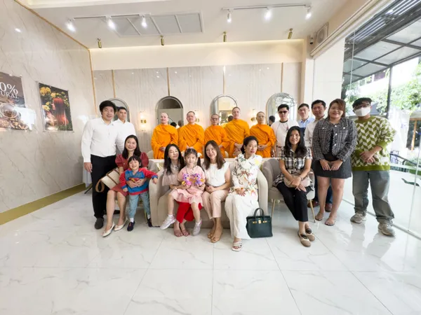 Grand Opening of New outlet – Bee Choo The Crystal Ekamai-Ramindra! — photo 4
