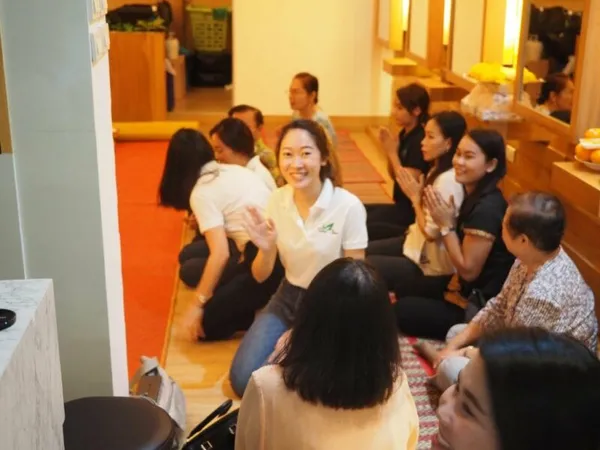 Bee Choo Siam Square Make Merit (Tam Buun) — photo 5
