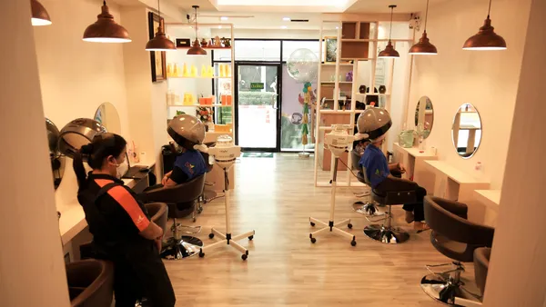 New year new outlet! Bee Choo Ratchada — photo 6