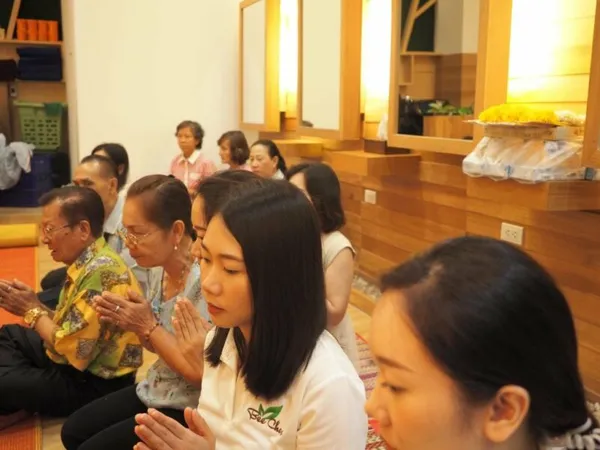 Bee Choo Siam Square Make Merit (Tam Buun) — photo 11