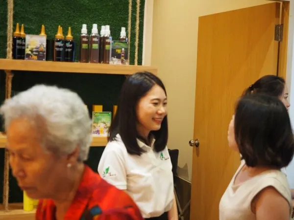 Bee Choo Siam Square Make Merit (Tam Buun) — photo 12