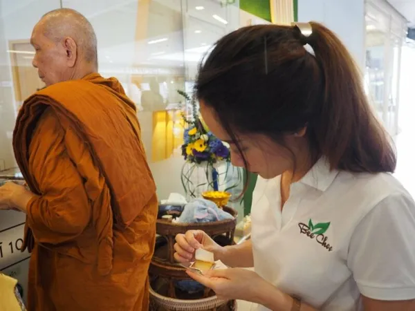 Bee Choo Siam Square Make Merit (Tam Buun) — photo 21